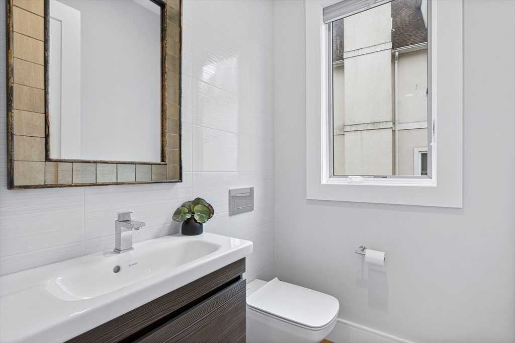 26 Salisbury Road, Unit 26 Newton, MA 02458 - Photo 9 of 23