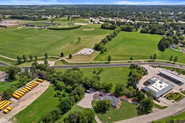 $249,900 | 106 Carriage Hill Drive, Watertown, WI 53098