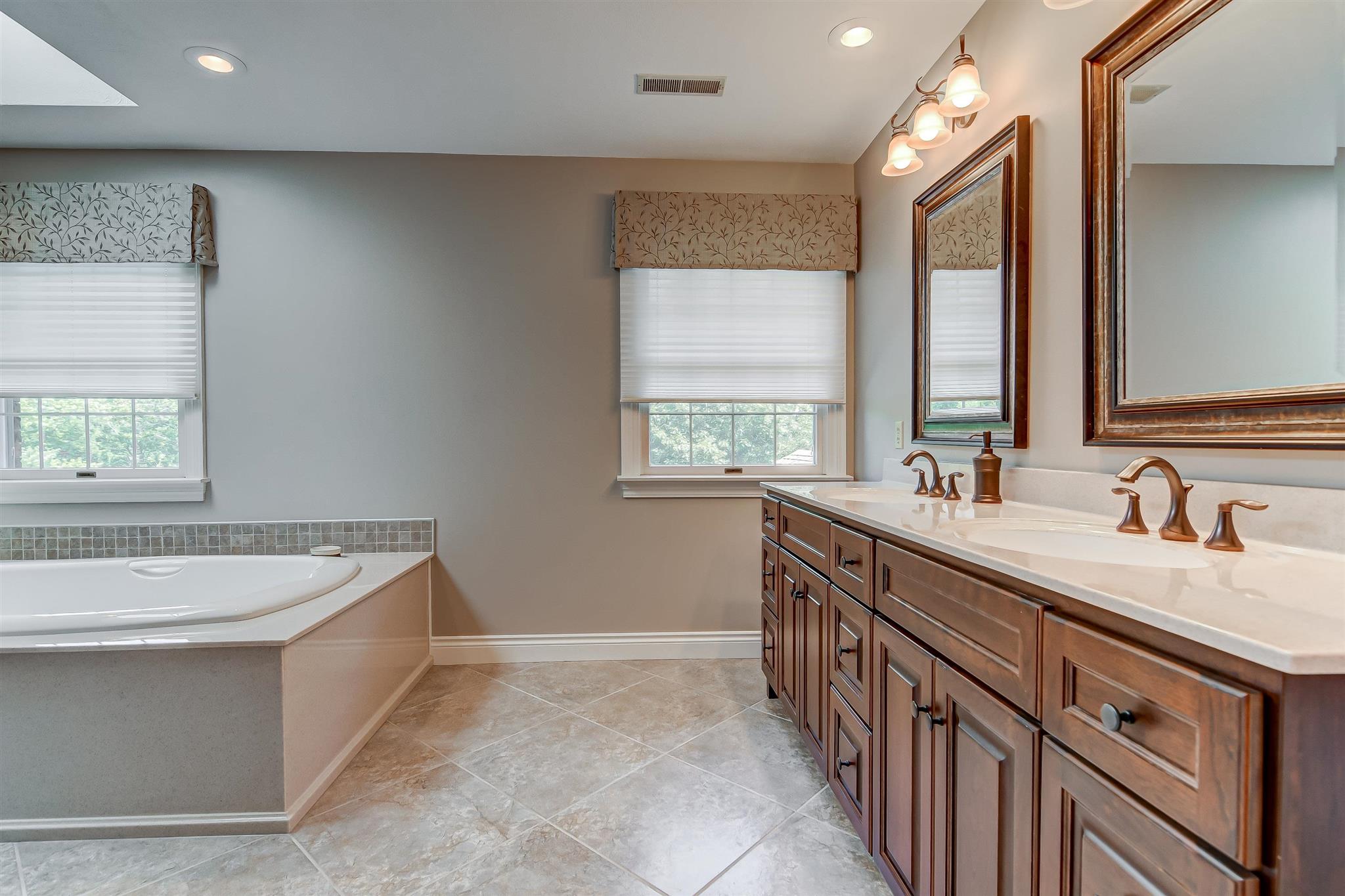 2005 Oak Creek Road Springfield, IL 62704 - Photo 31 of 50