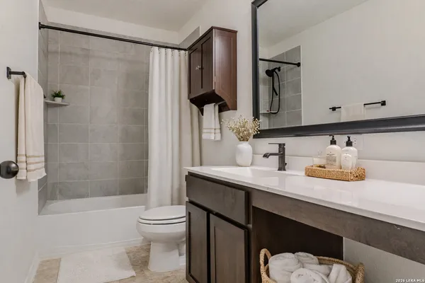 $1,800 | 511 Dakota Creek, New Braunfels, TX 78130