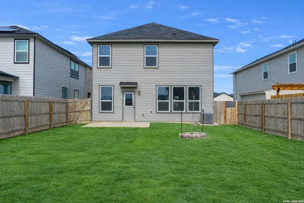 $1,800 | 511 Dakota Creek, New Braunfels, TX 78130