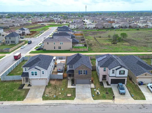 $1,800 | 511 Dakota Creek, New Braunfels, TX 78130