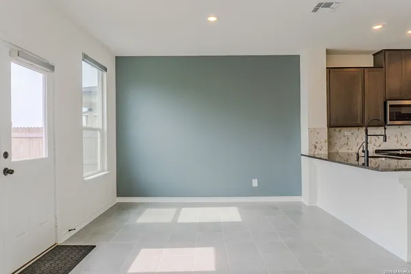 $1,800 | 511 Dakota Creek, New Braunfels, TX 78130