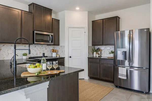 $1,800 | 511 Dakota Creek, New Braunfels, TX 78130