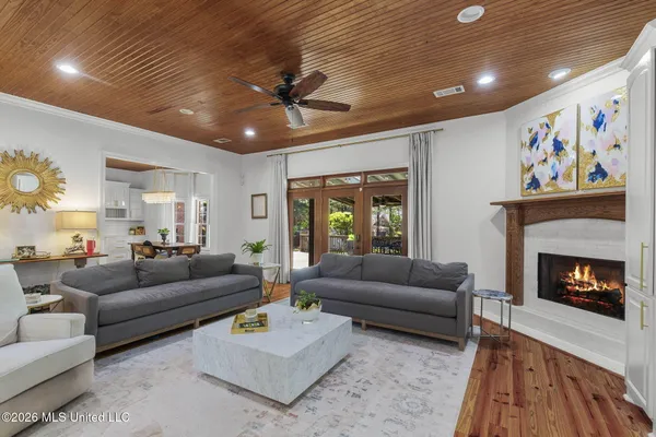 $875,000 | 6 Eastbrooke Circle, Madison, MS 39110