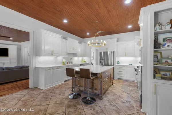 $875,000 | 6 Eastbrooke Circle, Madison, MS 39110