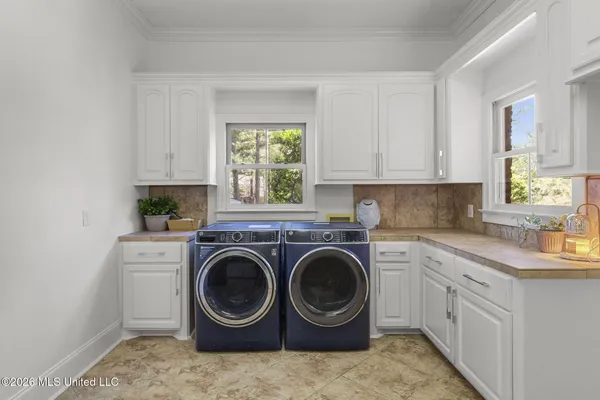 $875,000 | 6 Eastbrooke Circle, Madison, MS 39110