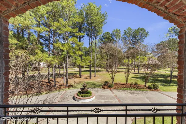 $875,000 | 6 Eastbrooke Circle, Madison, MS 39110