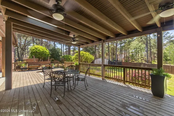 $875,000 | 6 Eastbrooke Circle, Madison, MS 39110