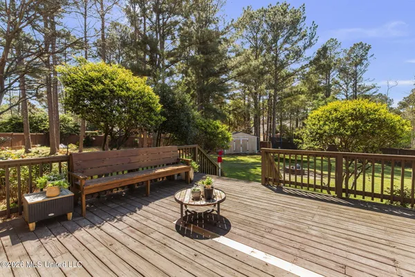 $875,000 | 6 Eastbrooke Circle, Madison, MS 39110