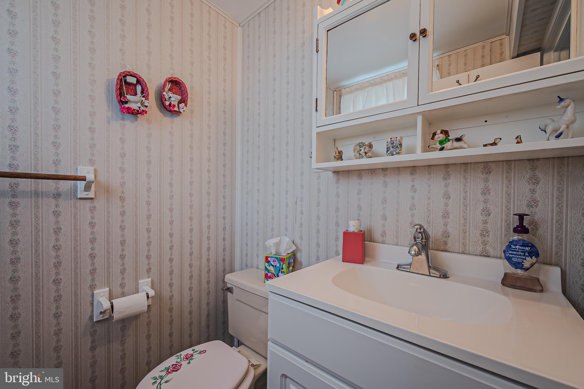 5 Dryden Road New Castle, DE 19720 - Photo 29 of 36 half bath