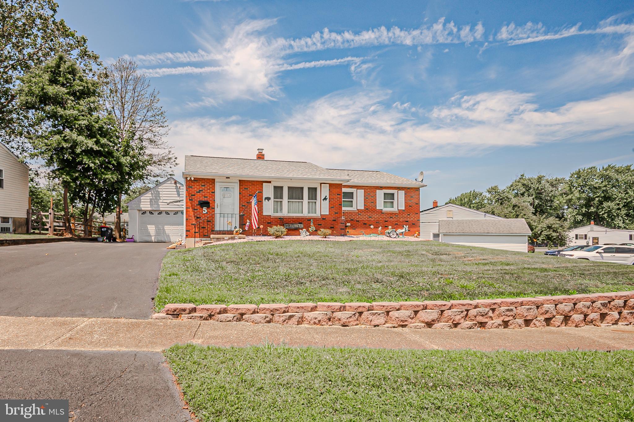 5 Dryden Road New Castle, DE 19720 - Photo 3 of 36 front