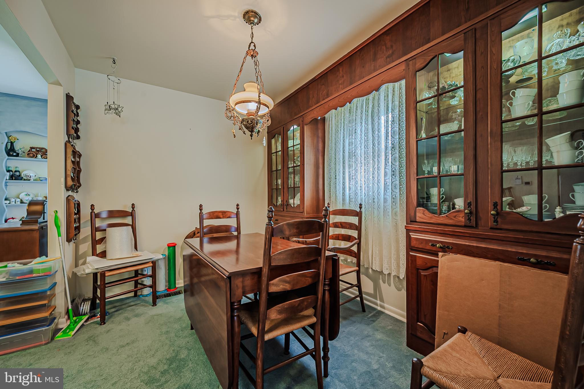 5 Dryden Road New Castle, DE 19720 - Photo 9 of 36 dining room