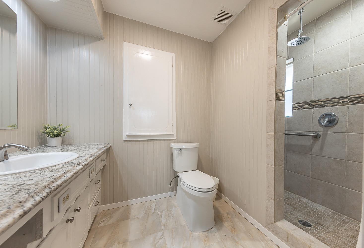 3002 67th Street Lubbock, TX 79413 - Photo 17 of 30 Photo 17