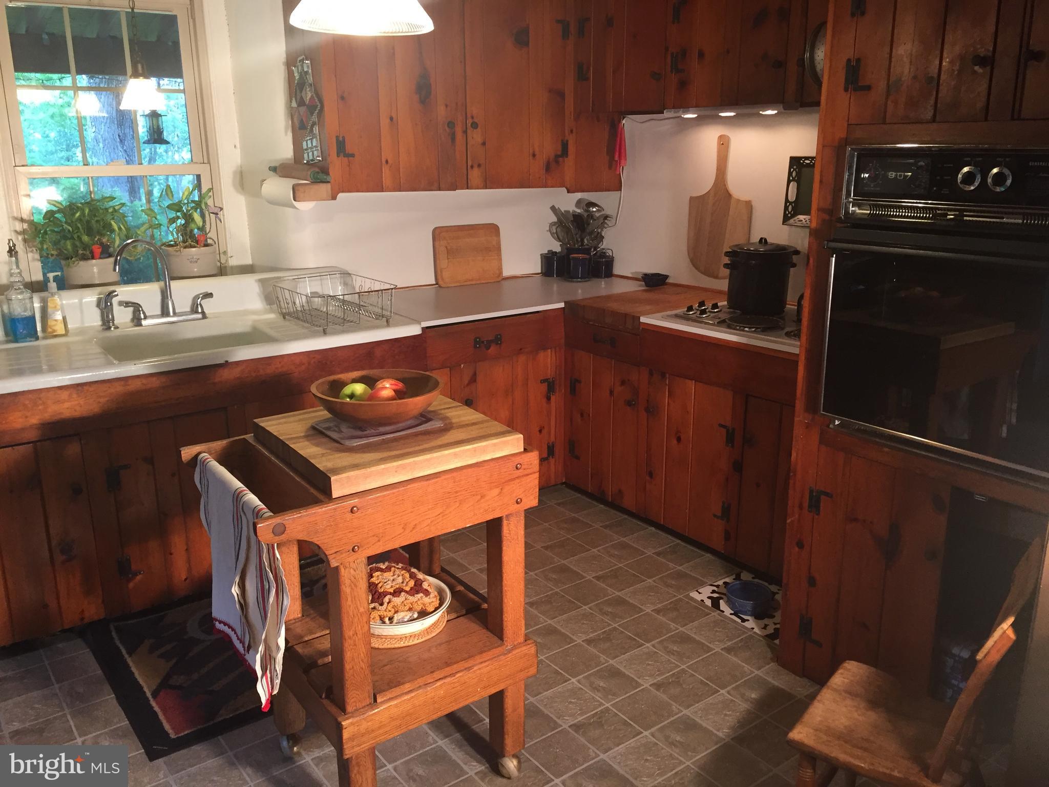 2010 Little Road Perkiomenville, PA 18074 - Photo 14 of 47 Kitchen