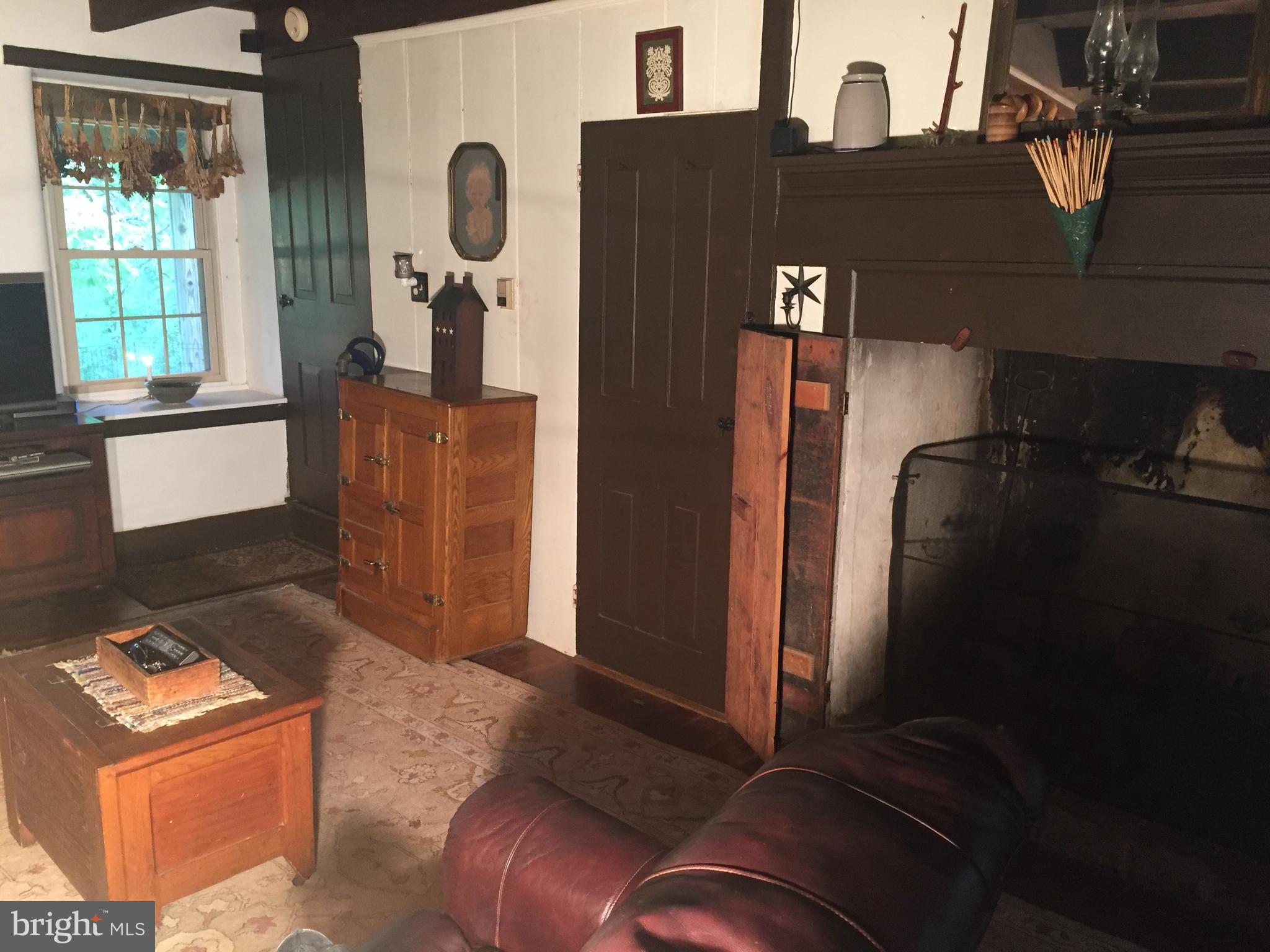 2010 Little Road Perkiomenville, PA 18074 - Photo 7 of 47 Living Room