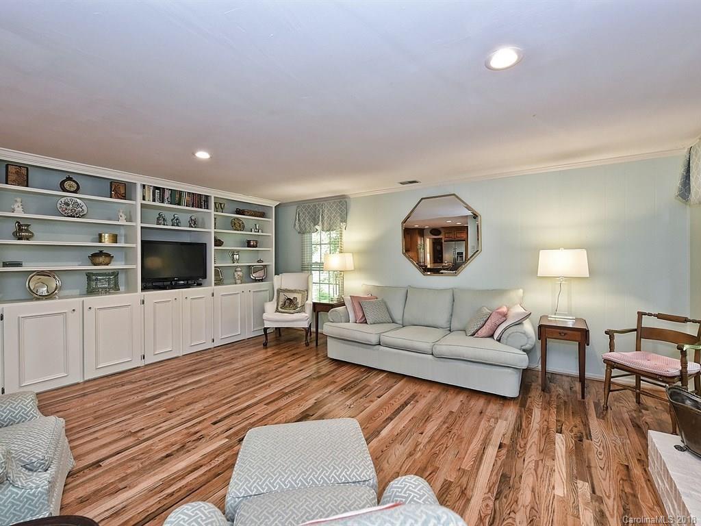4267 Tottenham Road Charlotte, NC 28226 - Photo 16 of 35 Gallery Image 16
