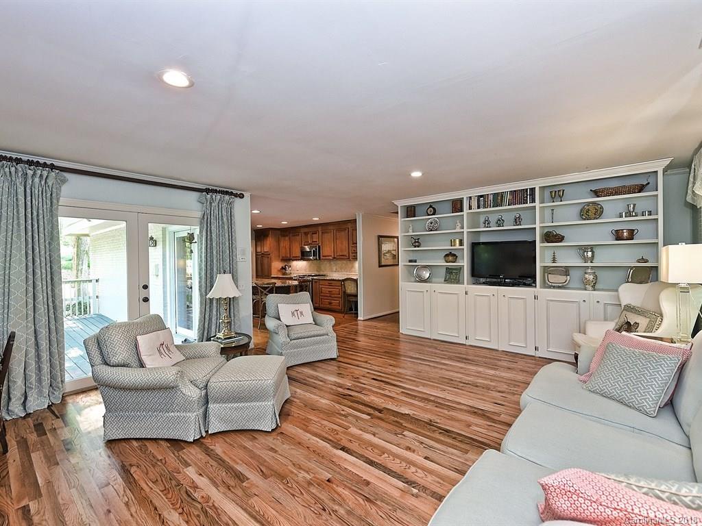 4267 Tottenham Road Charlotte, NC 28226 - Photo 17 of 35 Gallery Image 17