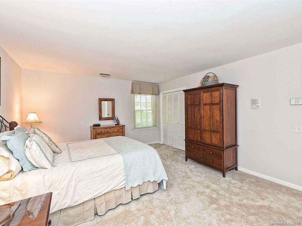 4267 Tottenham Road Charlotte, NC 28226 - Photo 25 of 35 Gallery Image 25