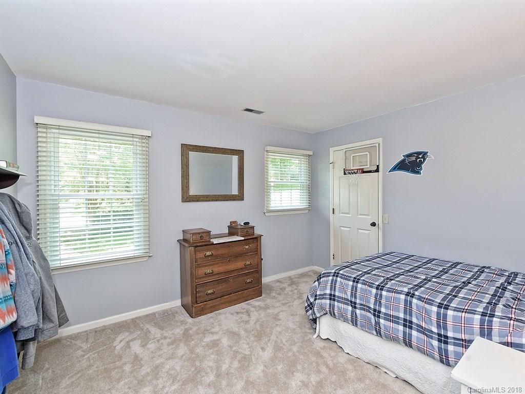 4267 Tottenham Road Charlotte, NC 28226 - Photo 30 of 35 Gallery Image 30