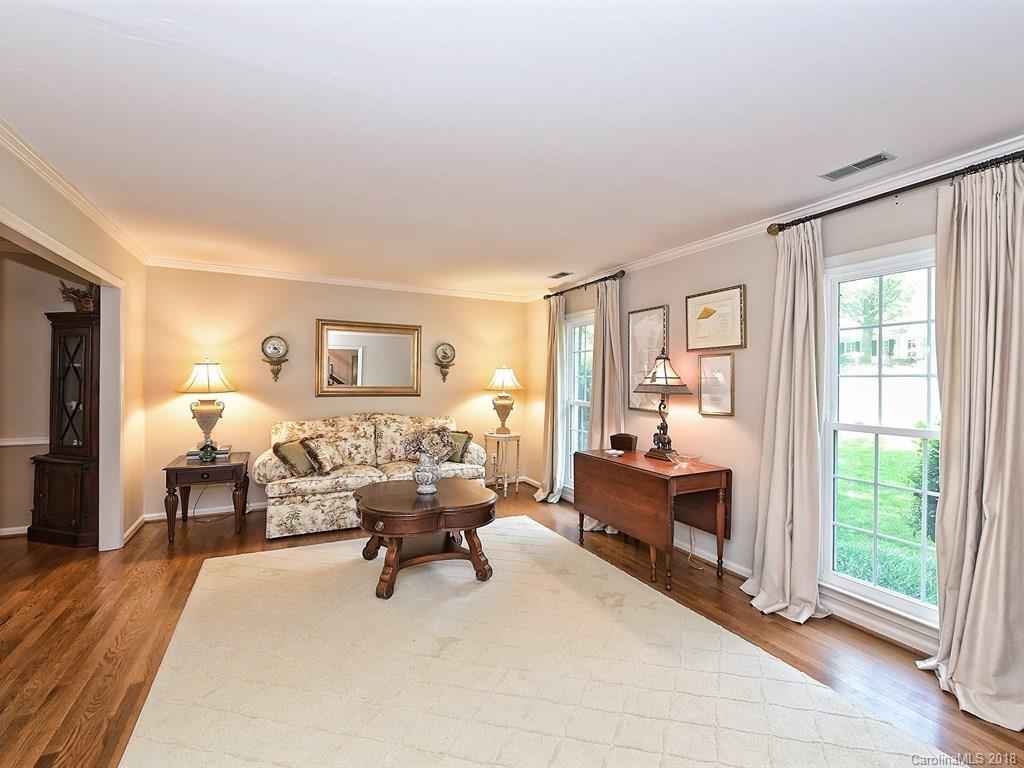 4267 Tottenham Road Charlotte, NC 28226 - Photo 4 of 35 Gallery Image 4