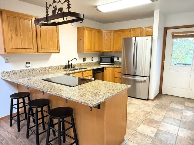 $819,999 | 132 Burgundy Circle, Silverthorne, CO 80498