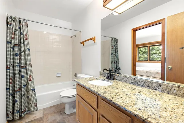 $819,999 | 132 Burgundy Circle, Silverthorne, CO 80498