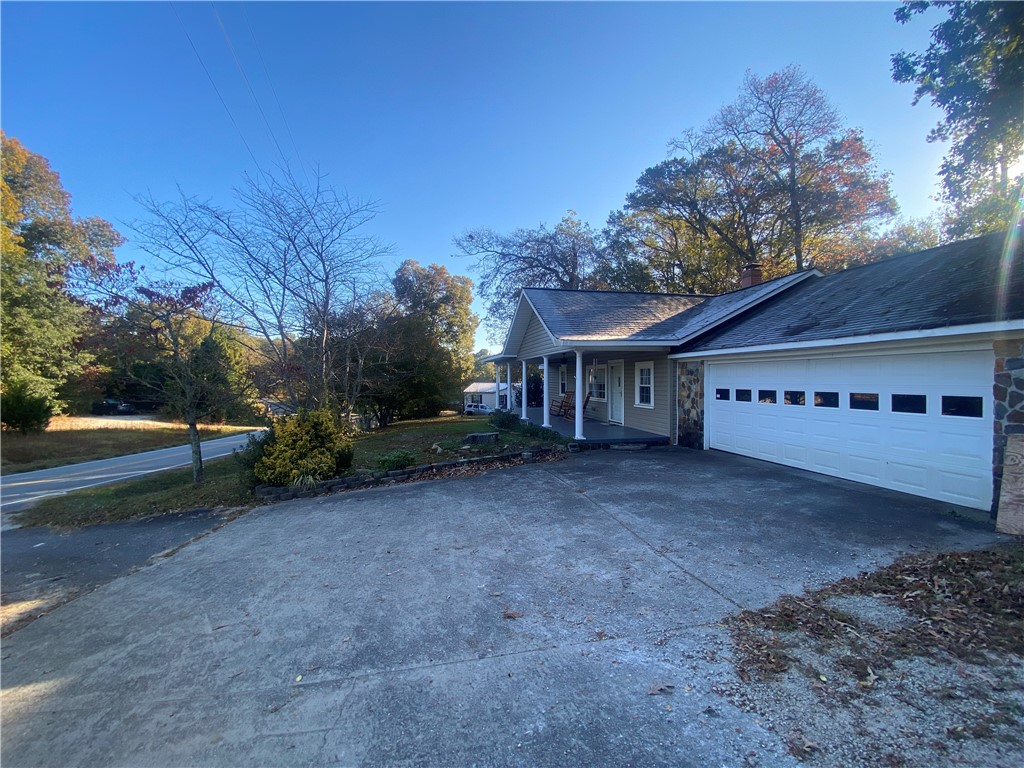 1007 Coffee Road Walhalla, SC 29691 - Photo 2 of 20 Gallery Image 2