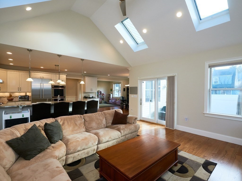 203 Winslow Road Newton, MA 02468 - Photo 8 of 29 Gallery Image 8