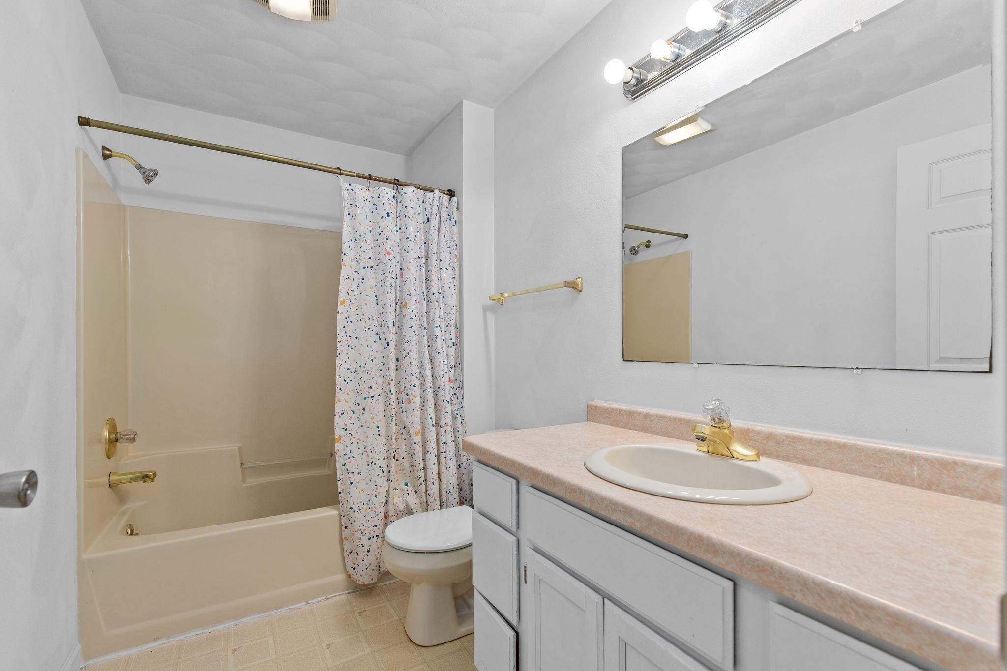 201 East Meadow Grove Boulevard Appleton, WI 54915 - Photo 17 of 34