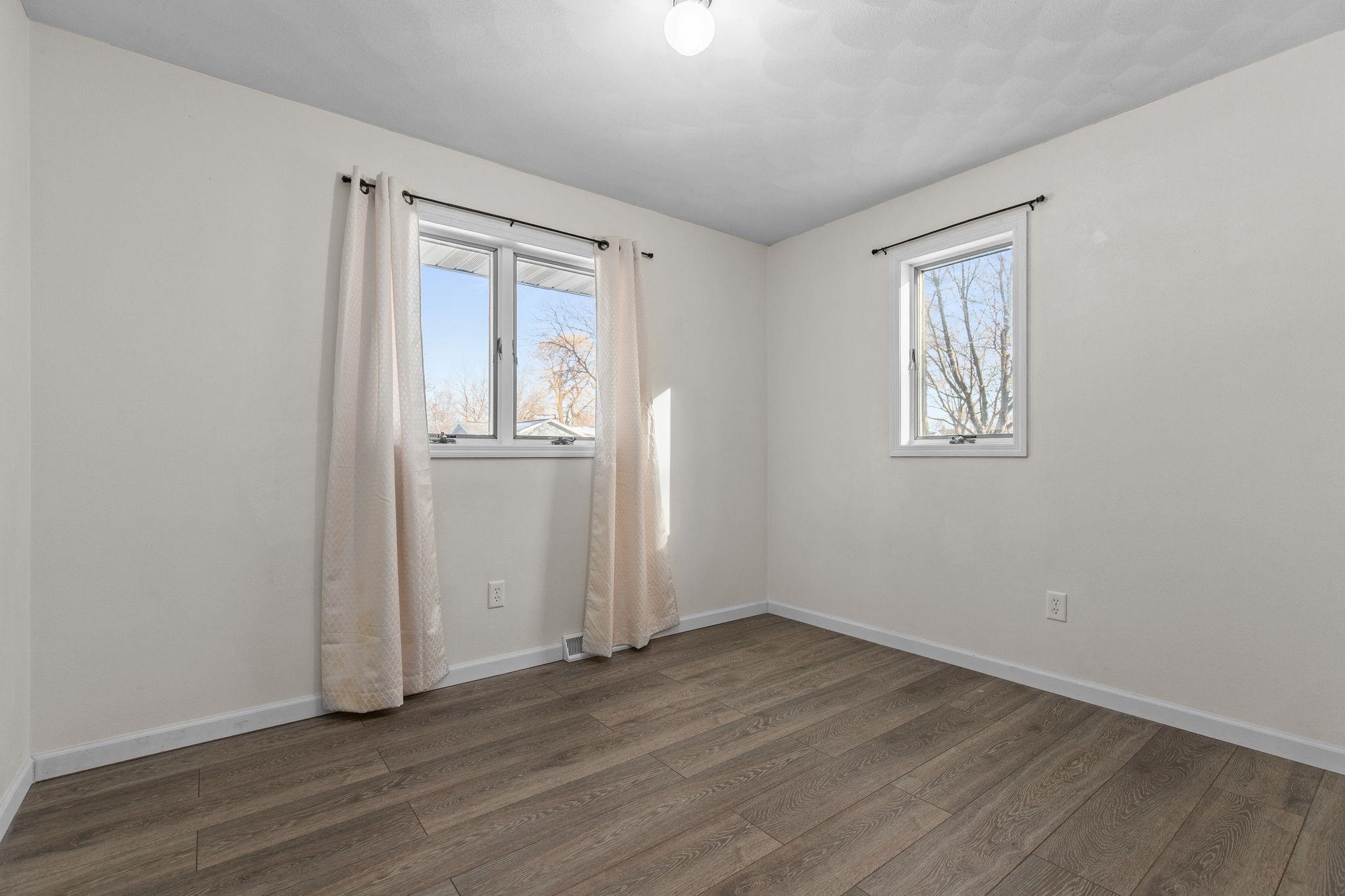 201 East Meadow Grove Boulevard Appleton, WI 54915 - Photo 18 of 34