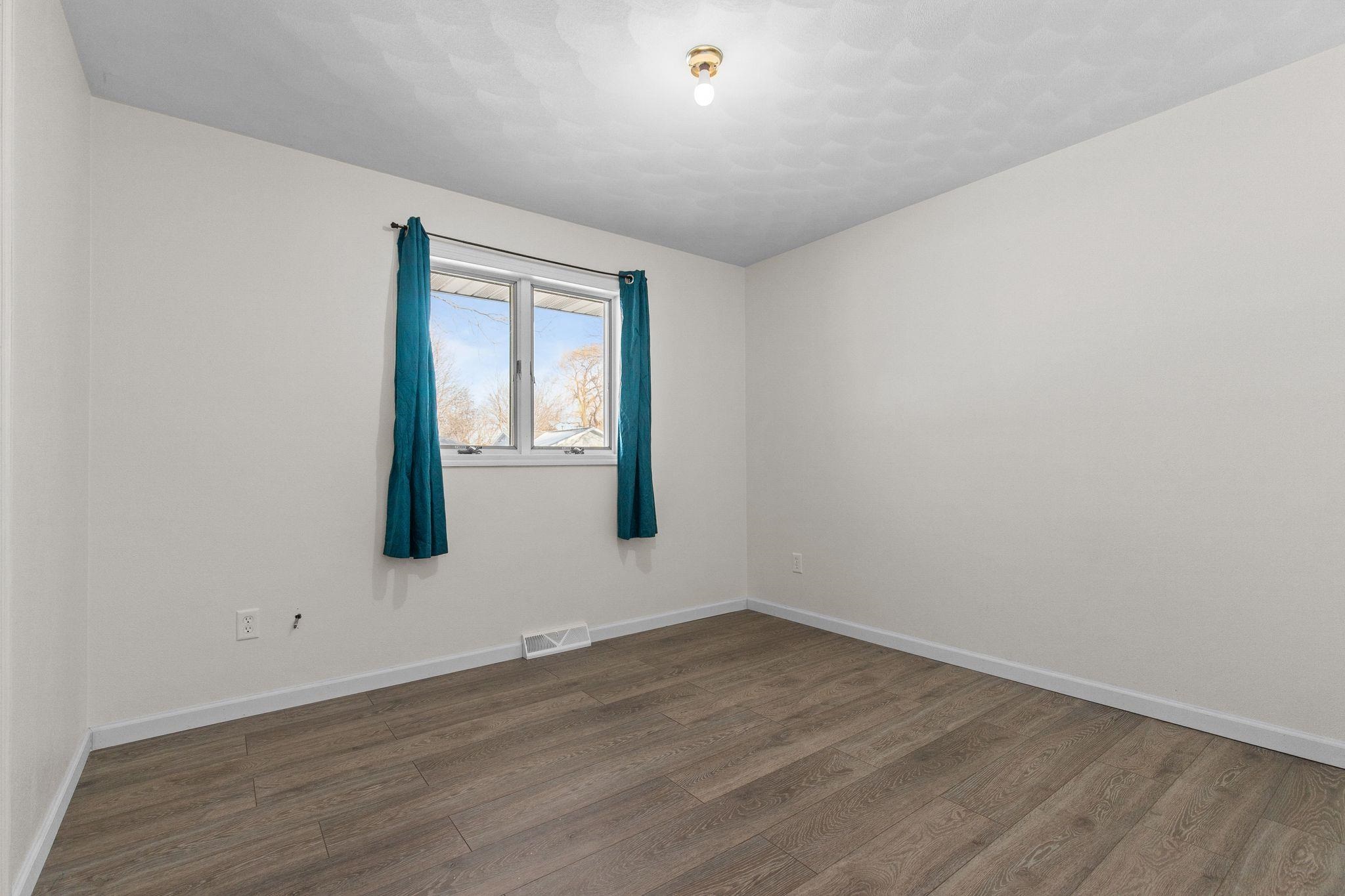 201 East Meadow Grove Boulevard Appleton, WI 54915 - Photo 20 of 34