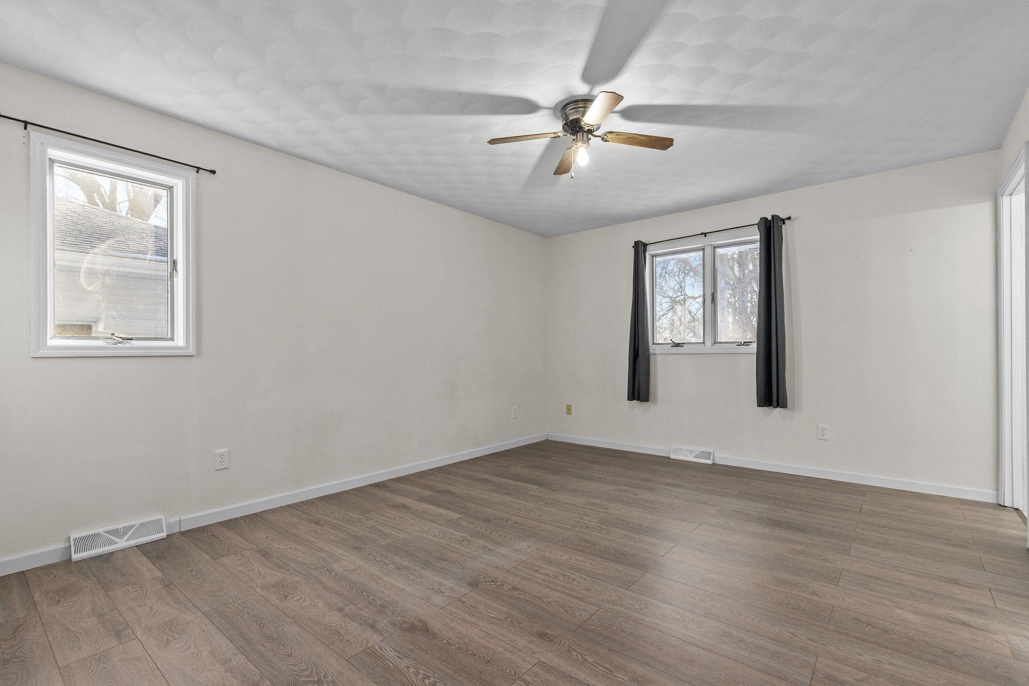 201 East Meadow Grove Boulevard Appleton, WI 54915 - Photo 22 of 34