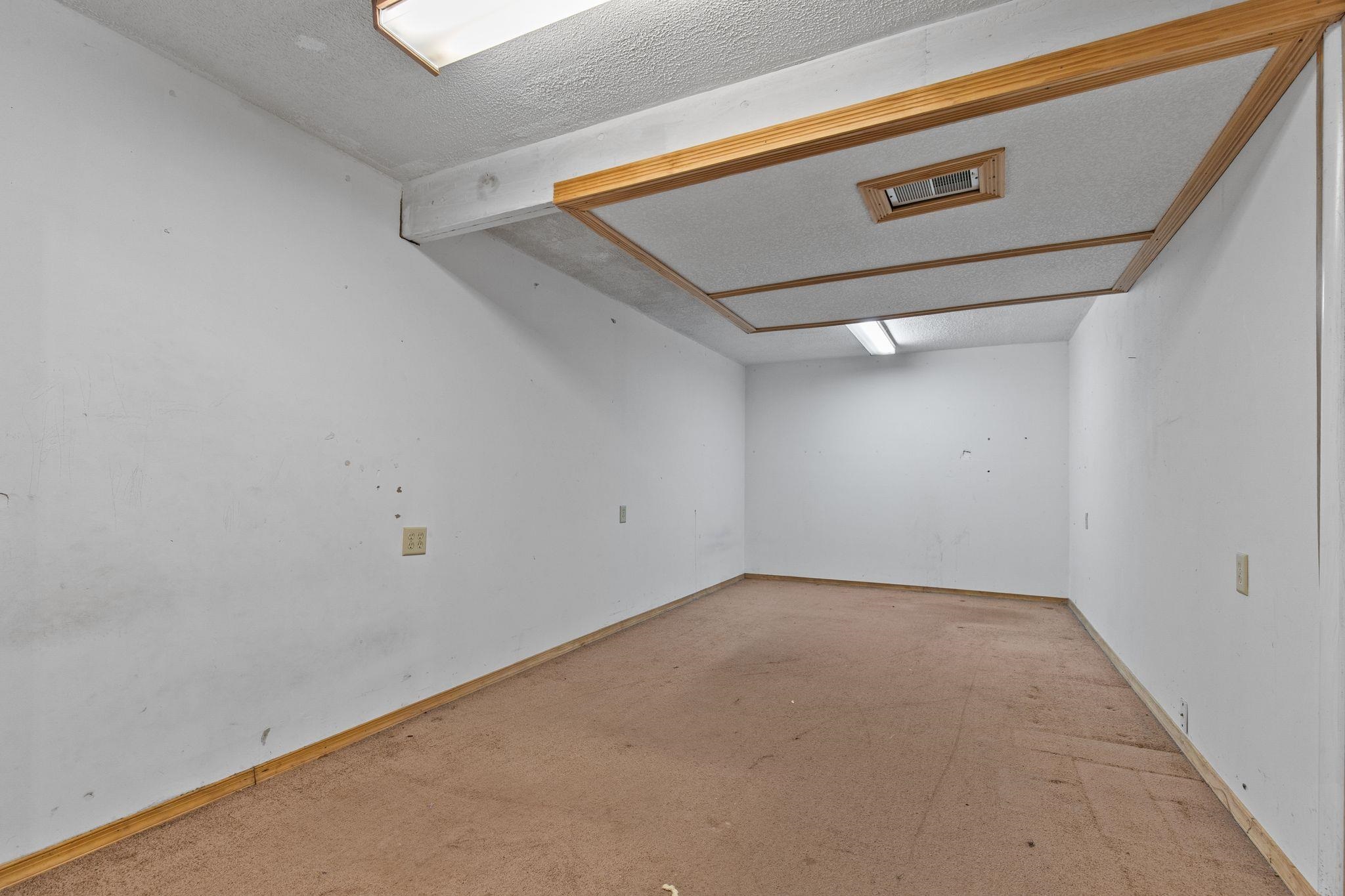 201 East Meadow Grove Boulevard Appleton, WI 54915 - Photo 26 of 34