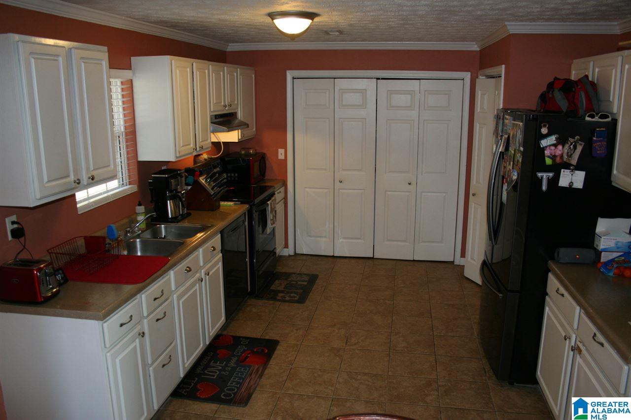 283 Amanda Lane Weaver, AL 36277 - Photo 11 of 33