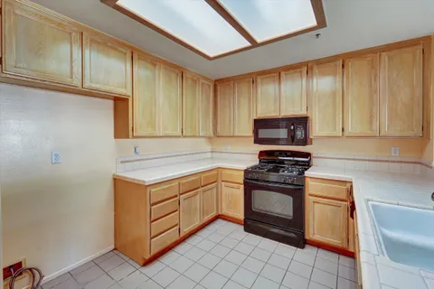 $1,325,000 | 4501 Carpinteria Avenue, Unit C, Carpinteria, CA 93013