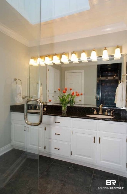 10890 Grant Road Fairhope, AL 36532 - Photo 23 of 42 Bathroom