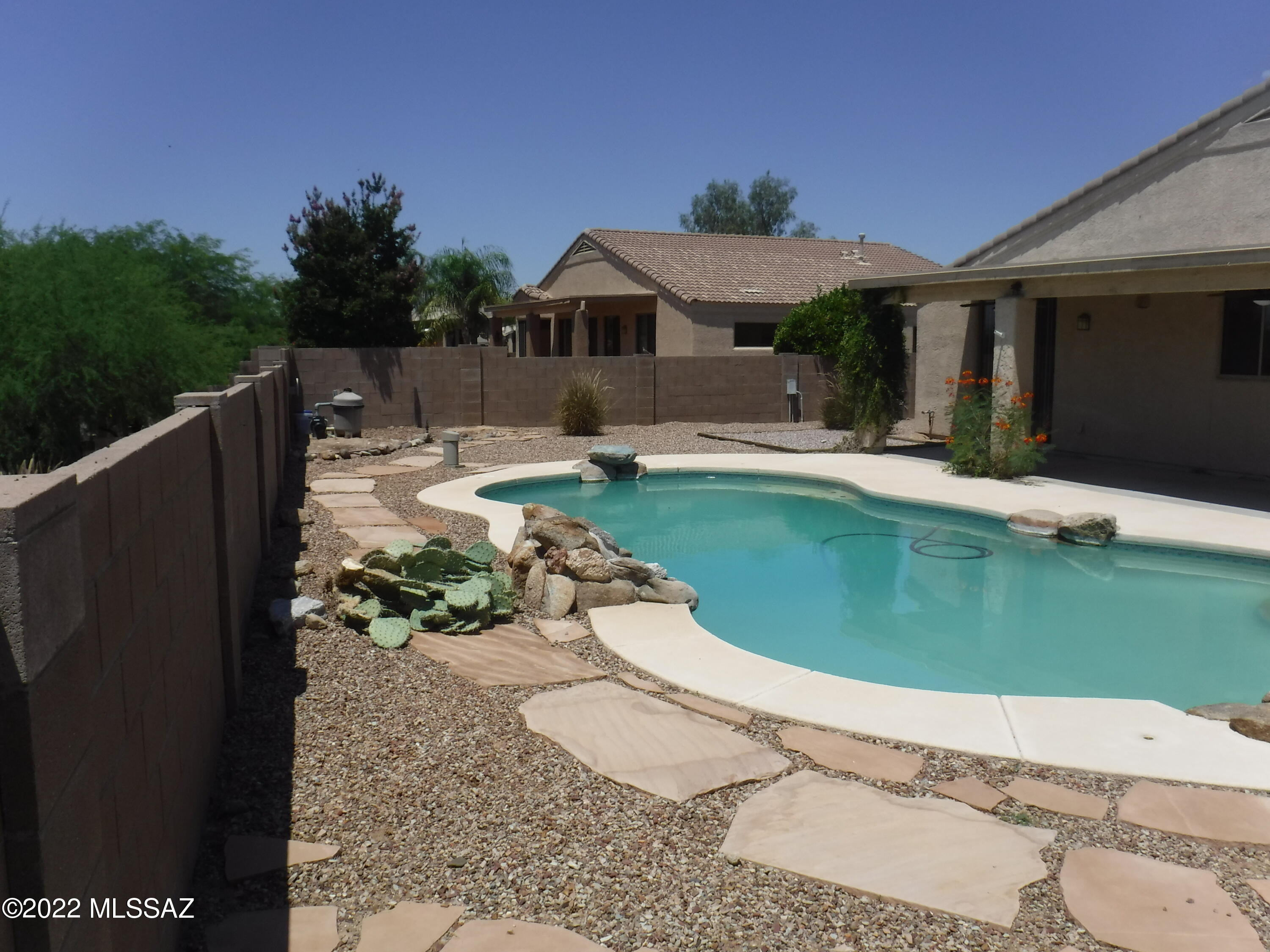 317 West Plateau Road Oro Valley, AZ 85737 - Photo 28 of 40