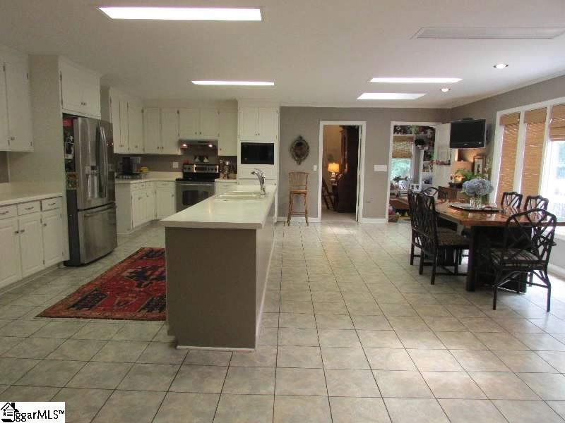 514 Woodbluff Road Laurens, SC 29360 - Photo 8 of 20 Gallery Image 8