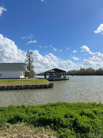 $89,900 | 120 Pier 19 Drive, Pierre Part, LA 70339
