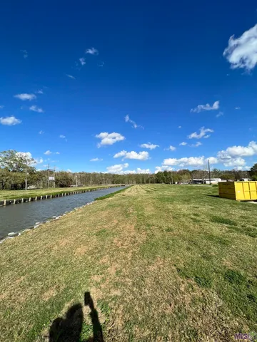 $89,900 | 120 Pier 19 Drive, Pierre Part, LA 70339