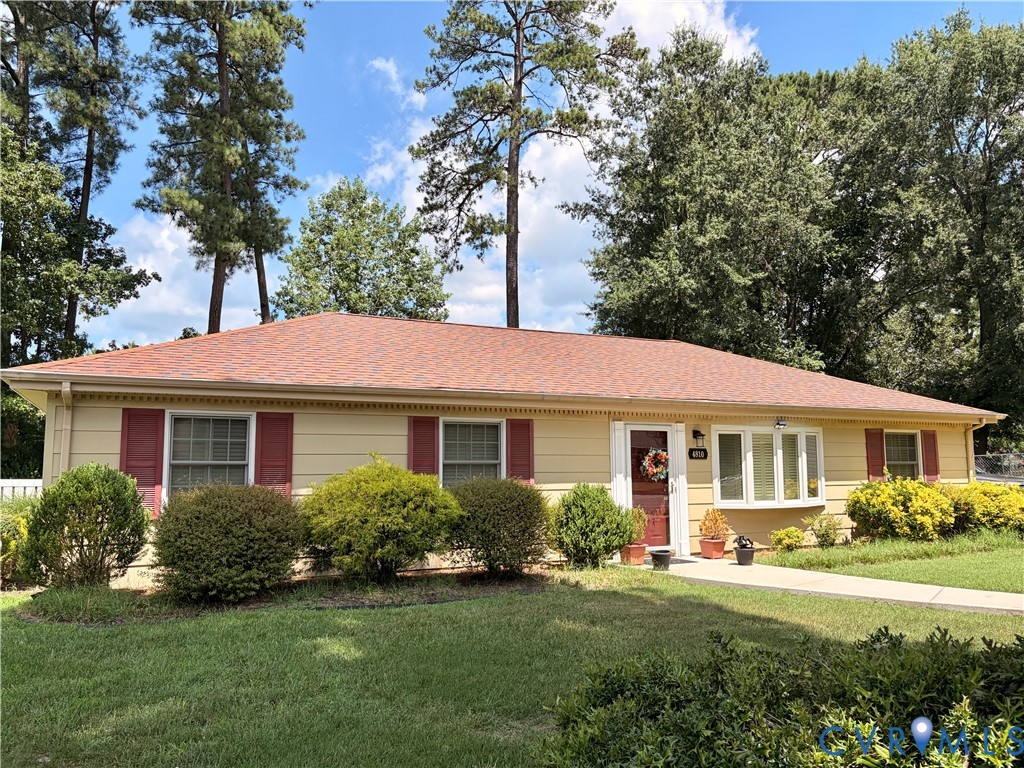 4810 Conduit Road Colonial Heights, VA 23834 - Photo 4 of 9 Ranch-style residence featuring a yellow siding ex