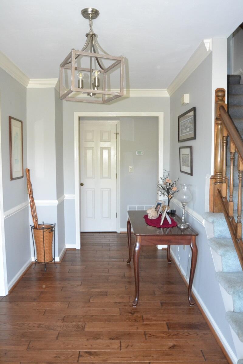 1664 Millbridge Road Salem, VA 24153 - Photo 7 of 26 7 Foyer