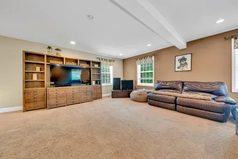 $1,000,000 | 7 Coopers Grove Road, Kingston, NH 03848