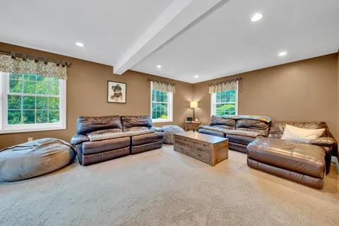 $1,000,000 | 7 Coopers Grove Road, Kingston, NH 03848