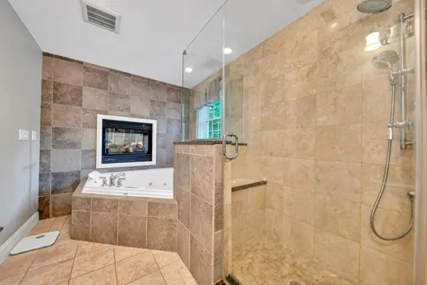 $1,000,000 | 7 Coopers Grove Road, Kingston, NH 03848