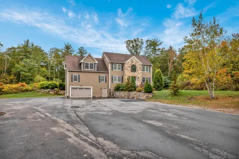 $1,000,000 | 7 Coopers Grove Road, Kingston, NH 03848