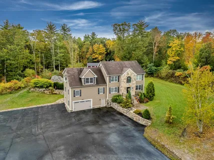 $1,000,000 | 7 Coopers Grove Road, Kingston, NH 03848