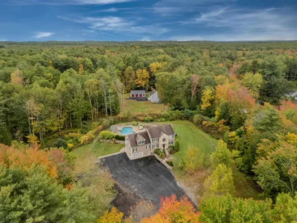 $1,000,000 | 7 Coopers Grove Road, Kingston, NH 03848