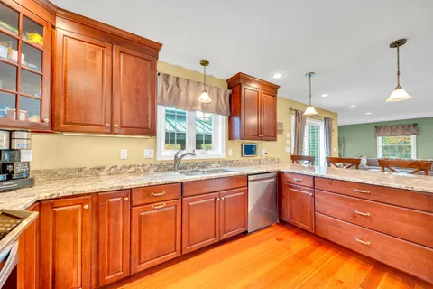 $1,000,000 | 7 Coopers Grove Road, Kingston, NH 03848